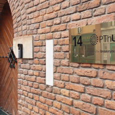 Voordeur van het nieuwe gebouw van de PThU aan de Jansdamzijde in Utrecht